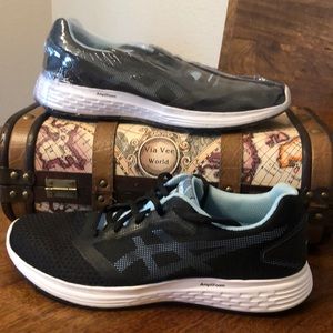 Women ASICS Patriot 10 Running/Training Shoes Black/White 1012A117-005 women 11